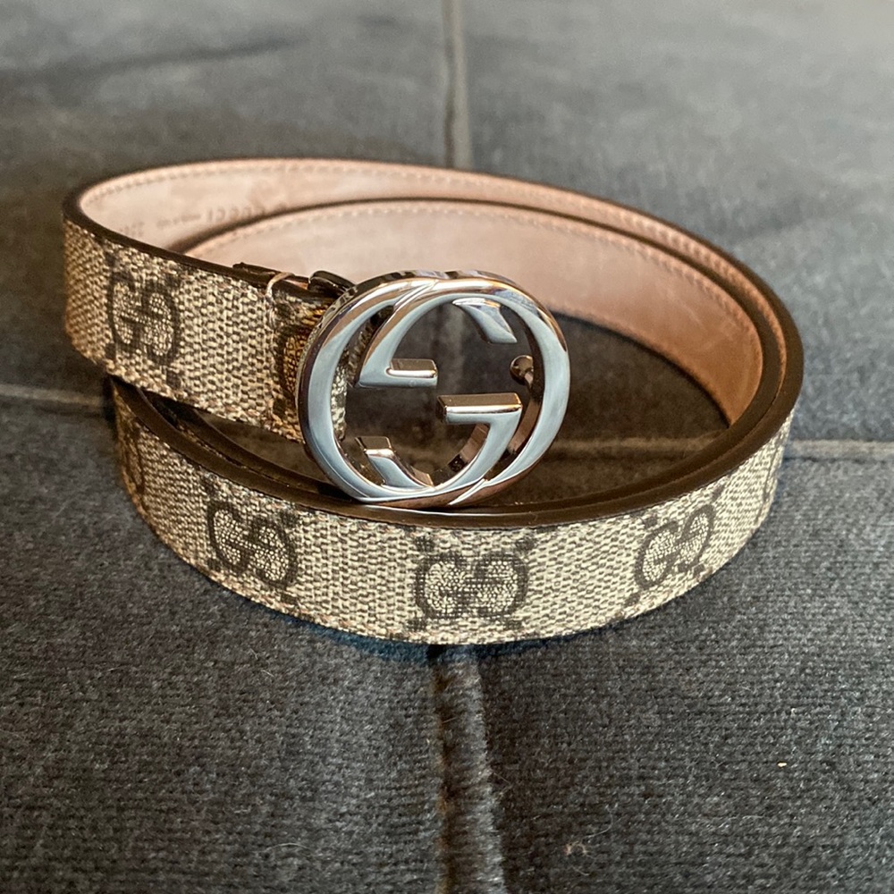 Gucci belt GG supreme 29”